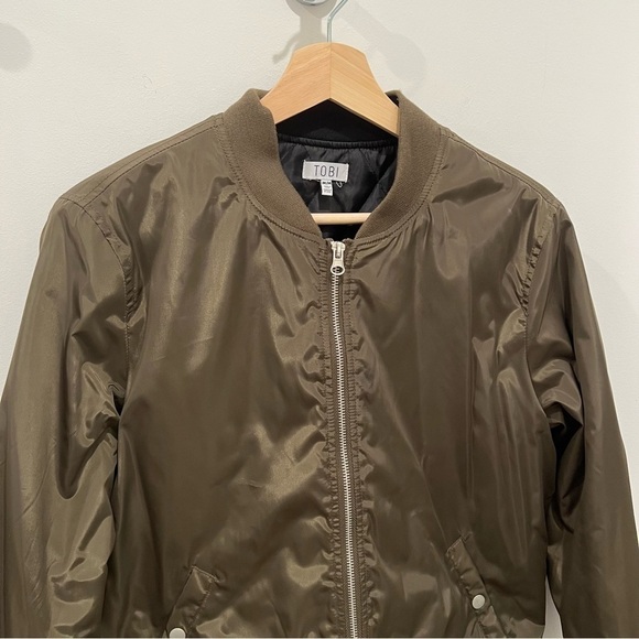 Army Green Bomber Jacket Size Medium - Picture 3 of 8